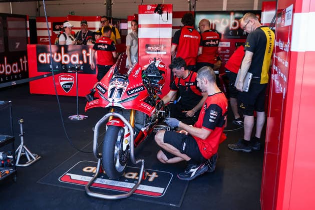 IPA85606368 - Ducati Panigale V4R spotted during the FIM SBK Superbike World Championship, WM, Weltmeisterschaft Pirelli Emilia-Romagna Round 7 – Free Practice 1 at the Misano World Circuit Marco Simoncelli in Misano Adriatico, Italy  Copyright: xFabrizioxCarabelli IPAxSportx xx 85606368