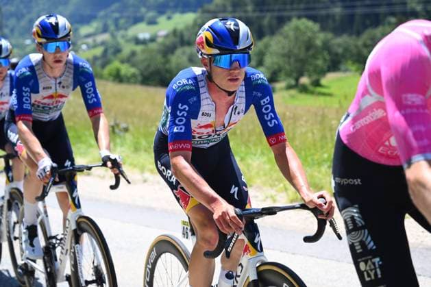 Tour Auvergne - Rhone-Alpes 2026 Stage 6 CREST-VOLAND, FRANCE - JUNE 12 : Van Gils Maxim (BEL) of Red Bull - BORA - Hansgrohe during stage 6 of the 78th edition of Tour Auvergne - Rhone-Alpes an UCI World Tour 2.UWT cycling road race stage for Men Elite of 182.3 km with start in Saint-Vulbas and finish in Crest-Voland on June 12, 2026 in Crest-Voland, France, 12 06 2026 ( Motordriver Guy De Vuyst - Crest-Voland France  Copyright: xVincentxKalutx