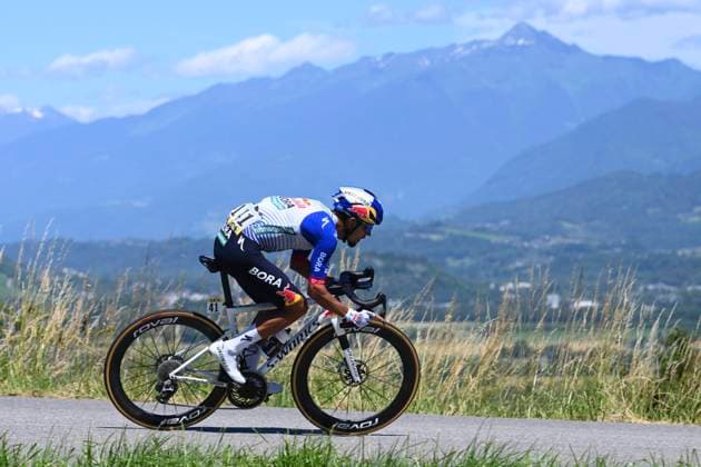 Tour Auvergne - Rhone-Alpes 2026 Stage 6 CREST-VOLAND, FRANCE - JUNE 12 : Martinez Daniel Felipe (COL) of Red Bull - BORA - Hansgrohe during stage 6 of the 78th edition of Tour Auvergne - Rhone-Alpes an UCI World Tour 2.UWT cycling road race stage for Men Elite of 182.3 km with start in Saint-Vulbas and finish in Crest-Voland on June 12, 2026 in Crest-Voland, France, 12 06 2026 ( Motordriver Guy De Vuyst - Crest-Voland France  Copyright: xVincentxKalutx