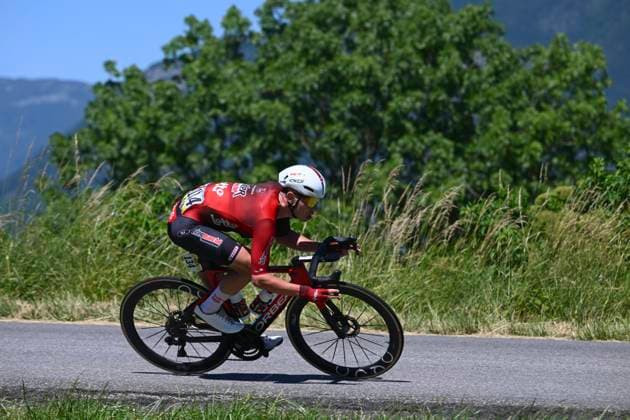 Tour Auvergne - Rhone-Alpes 2026 Stage 6 CREST-VOLAND, FRANCE - JUNE 12 : Fox Matthew (AUS) of Lotto Intermarche during stage 6 of the 78th edition of Tour Auvergne - Rhone-Alpes an UCI World Tour 2.UWT cycling road race stage for Men Elite of 182.3 km with start in Saint-Vulbas and finish in Crest-Voland on June 12, 2026 in Crest-Voland, France, 12 06 2026 ( Motordriver Guy De Vuyst - Crest-Voland France  Copyright: xVincentxKalutx