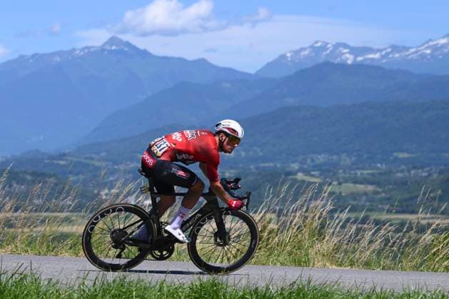 Tour Auvergne - Rhone-Alpes 2026 Stage 6 CREST-VOLAND, FRANCE - JUNE 12 : Veistroffer Baptiste (FRA) of Lotto Intermarche during stage 6 of the 78th edition of Tour Auvergne - Rhone-Alpes an UCI World Tour 2.UWT cycling road race stage for Men Elite of 182.3 km with start in Saint-Vulbas and finish in Crest-Voland on June 12, 2026 in Crest-Voland, France, 12 06 2026 ( Motordriver Guy De Vuyst - Crest-Voland France  Copyright: xVincentxKalutx