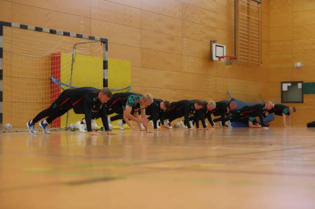 12 06 2026, xtgx, Handball, EHF Champions League, Final training SC Magdeburg v l symbol photo, symbol picture team warming up Cologne