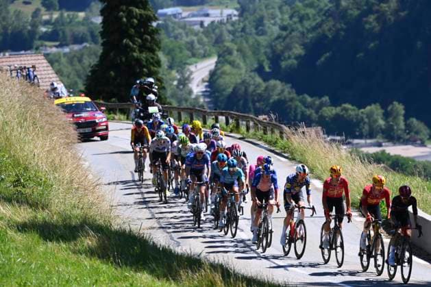 Tour Auvergne - Rhone-Alpes 2026 Stage 6 CREST-VOLAND, FRANCE - JUNE 12 : illustration picture peloton during stage 6 of the 78th edition of Tour Auvergne - Rhone-Alpes an UCI World Tour 2.UWT cycling road race stage for Men Elite of 182.3 km with start in Saint-Vulbas and finish in Crest-Voland on June 12, 2026 in Crest-Voland, France, 12 06 2026 ( Motordriver Guy De Vuyst - Crest-Voland France  Copyright: xVincentxKalutx