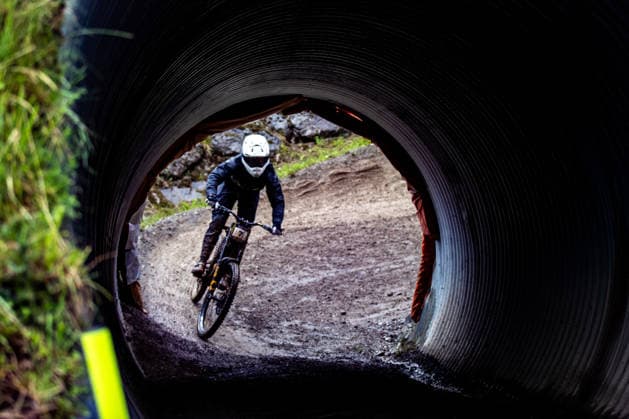 Whoop UCI Mountain Bike World Series Leogang Downhill SCHNEEBERGER Raoul SANTA CRUZ BURGTEC BY GOODMANat Whoop UCI Mountain Bike World Series Leogang Downhill, 12 06 2026,in Leogang,AUT Photo Sebastian Sternemann