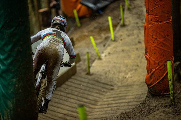 Whoop UCI Mountain Bike World Series Leogang Downhill HÖLL Valentina COMMENCAL SCHWALBE BY LES ORRESat Whoop UCI Mountain Bike World Series Leogang Downhill, 12 06 2026,in Leogang,AUT Photo Sebastian Sternemann