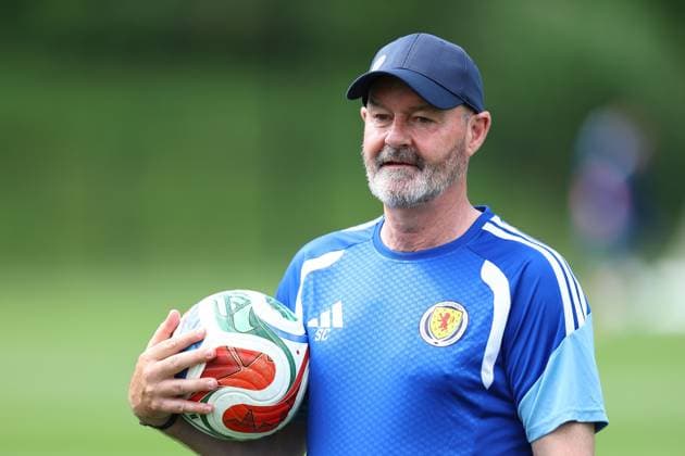 Steve Clarke head coach of Scotland Scotland Training Session, 2026 FIFA World Cup, WM, Weltmeisterschaft, Fussball Football, Revolution Training Centre, Foxborough, Massachusetts, USA - 12 Jun 2026Foxborough Revolution Training Centre Massachusetts (MA) United States of America EDITORIAL USE ONLY No use with unauthorised audio, video, data, fixture lists, club league logos or live services. Online in-match use limited to 120 images, no video emulation. No use in betting, games or single club league player publications.  Copyright: xMichaelxZemanek Shutterstockx 16919994ae