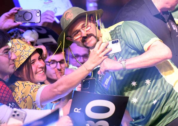 12 06 2026, xhbx, Dart World Cup of Darts 2026, v l Damon Heta Australia DFL DFB REGULATIONS PROHIBIT ANY USE OF PHOTOGRAPHS as IMAGE SEQUENCES and or QUASI VIDEO Frankfurt
