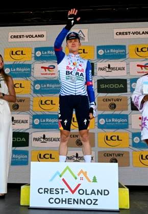Tour Auvergne - Rhone-Alpes 2026 Stage 6 CREST-VOLAND, FRANCE - JUNE 12 : Van Gils Maxim (BEL) of Red Bull - BORA - Hansgrohe pictured during the podium ceremony of stage 6 of the 78th edition of Tour Auvergne - Rhone-Alpes an UCI World Tour 2.UWT cycling road race stage for Men Elite of 182.3 km with start in Saint-Vulbas and finish in Crest-Voland on June 12, 2026 in Crest-Voland, France, 12 06 2026 ( Motordriver Guy De Vuyst - Crest-Voland France  Copyright: xVincentxKalutx