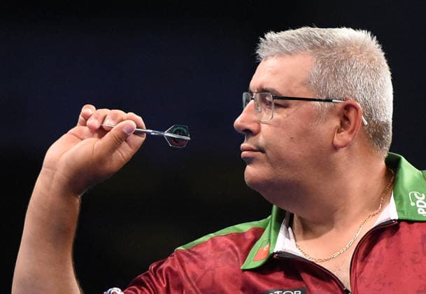 12 06 2026, xhbx, Dart World Cup of Darts 2026, v l Jose de Sousa Portugal DFL DFB REGULATIONS PROHIBIT ANY USE OF PHOTOGRAPHS as IMAGE SEQUENCES and or QUASI VIDEO Frankfurt