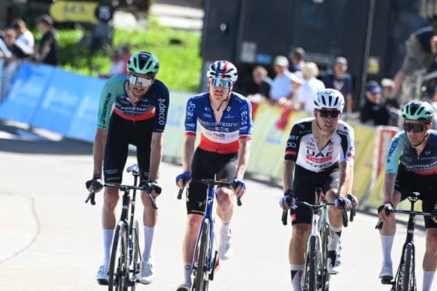 12-06-2026 Tour Auvergne - Rhone Alpes; Tappa 06 Saint Vulbas - Crest Voland; 2026, Decathlon - Cma Cgm; 2026, Net Company - Ineos; 2026, Uae Emirates - Xrg; Paret Peintre, Aurelien; Godon, Dorian; Cosnefroy, Benoit; Crest Voland; 