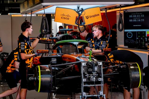 BARCELONA Mechanics at work on the car of Formula 1 driver Oscar Piastri of McLaren Mastercard Formula 1 Team during the Formula 1 Spain Catalonia at the Circuit de Barcelona Catalunya on June 12, 2026 in Barcelona, Spain Photo by DeFodi Images