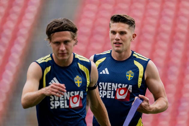 260612 Mattias Svanberg and Viktor Gyökeres of the Swedish national football team at a training session during day 2 of the FIFA World Cup 2026 on June 12, 2026 in Dallas Photo Petter Arvidson BILDBYRAN kod PA PA1229 fotboll football soccer fotball vm fotbolls vm fotball vm fotbolls vm 2026 fifa world cup 2026 träning practice training sverige sweden sverige a bbeng  Copyright: PETTERxARVIDSON BB260612PA073