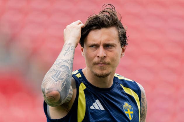260612 Victor Nilsson Lindelöf of the Swedish national football team at a training session during day 2 of the FIFA World Cup 2026 on June 12, 2026 in Dallas Photo Petter Arvidson BILDBYRAN kod PA PA1229 fotboll football soccer fotball vm fotbolls vm fotball vm fotbolls vm 2026 fifa world cup 2026 träning practice training sverige sweden sverige a bbeng  Copyright: PETTERxARVIDSON BB260612PA075