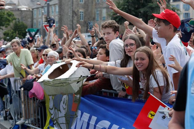 24 HEURES DU MANS 2026 - DRIVERS PARADE crowd, foule, fans, during the Drivers Parade of the 24 Hours of Le Mans 2026, 3rd round of the 2026 FIA World Endurance Championship, on June 12, 2026 in Le Mans, France - Le MansFrance  Copyright: xFREDERICxLExFLOCxHx
