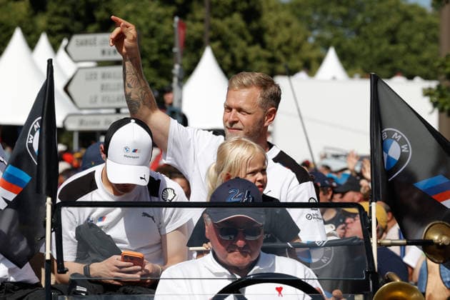 24 HEURES DU MANS 2026 - DRIVERS PARADE 15 MAGNUSSEN Kevin (dnk), MARCIELLO Raffaele (swi), VANTHOOR Dries (bel), BMW M Team WRT, BMW M Hybrid V8 15, Hypercar, portrait, during the Drivers Parade of the 24 Hours of Le Mans 2026, 3rd round of the 2026 FIA World Endurance Championship, on June 12, 2026 in Le Mans, France - Le MansFrance  Copyright: xFREDERICxLExFLOCxHx