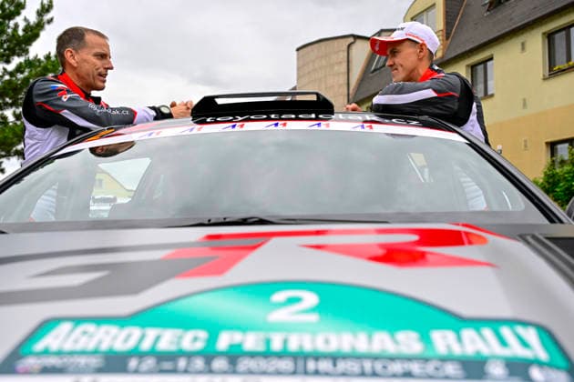 Agrotec Rally Hustopece, treti zavod mistrovstvi Ceske republiky v automobilovych soutezich, 12. cervna 2026, Kurdejov, Breclavsko. Posadka Filip Mares (vpravo) a Radovan Bucha s vozidlem Toyota GR Yaris Rally2. (CTKxPhoto VaclavxSalek) CTKPhotoP2026061207891  CTKPhotoP2026061207891