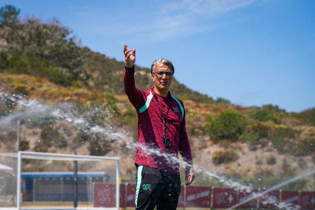 USA Soccer FIFA World Cup 2026 Training of the Swiss national team at Basecamp San Diego San Diego Jewish Academy, Carmel Valley, San Diego, California Murat Yakin coach, Switzerland during a training session of the Swiss national team at the official team base camp in San Diego The selection of national team coach Murat Yakin prepares for the FIFA World Cup 2026 in the USA, Canada and Mexico Copyright: xJOERANxSTEINSIEKx