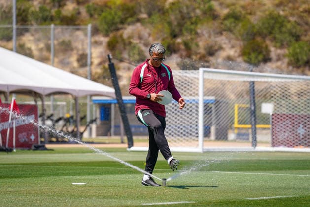 USA Soccer FIFA World Cup 2026 Training of the Swiss national team at Basecamp San Diego San Diego Jewish Academy, Carmel Valley, San Diego, California Murat Yakin coach, Switzerland during a training session of the Swiss national team at the official team base camp in San Diego The selection of national team coach Murat Yakin prepares for the FIFA World Cup 2026 in the USA, Canada and Mexico Copyright: xJOERANxSTEINSIEKx