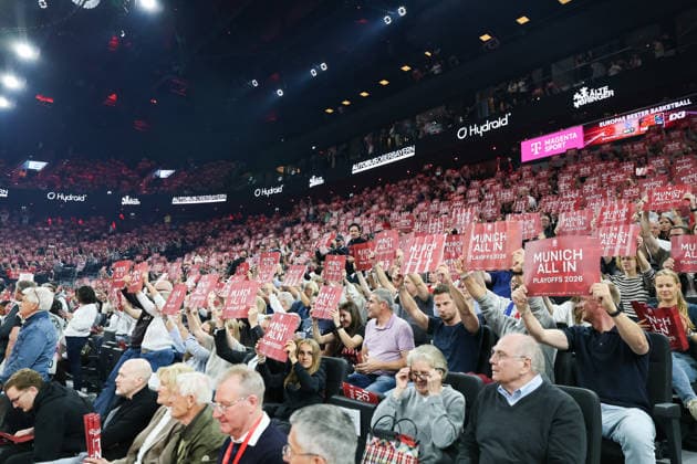 Uli Hoeness FC Bayern Muenchen, Honorary President , Fans hold up clapping cards with MUNICH ALL IN, GER, FC Bayern Basketball vs Alba Berlin, Basketball, easycredit Basketball Bundesliga, Playoffs, Final, Game 1, Season 2025 2026, 12 06 2026, GER, FC Bayern Basketball vs Alba Berlin, Basketball, easycredit Basketball Bundesliga, Playoffs, Final, Game 1, Season 2025 2026, 12 06 2026 Muenchen Copyright: xEibner-Pressefoto JennixMaulx EP_JML