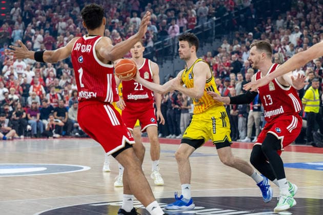 Oscar da Silva 1 FC Bayern Basketball , Justus Hollatz 21 FC Bayern Basketball , Jonas Mattisseck 9 Alba Berlin , Andreas Obst 13 FC Bayern Basketball , FC Bayern Basketball vs Alba Berlin, BBL, Final 1, 12 06 2026 Muenchen Bayern Germany Copyright: xkolbert-press UlrichxGamelx