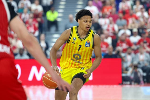 Jack Kayil Alba Berlin, 07 with ball, GER, FC Bayern Basketball vs Alba Berlin, Basketball, easycredit Basketball Bundesliga, Playoffs, Final, Game 1, Season 2025 2026, 12 06 2026, GER, FC Bayern Basketball vs Alba Berlin, Basketball, easycredit Basketball Bundesliga, Playoffs, Final, Game 1, Season 2025 2026, 12 06 2026 Muenchen Copyright: xEibner-Pressefoto JennixMaulx EP_JML