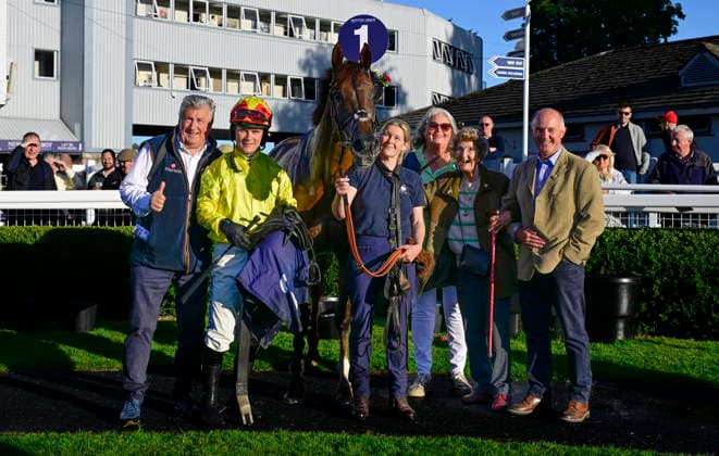 Newton Abbot Races, Newton Abbot, UK - 12 June 2026 Race winner, Rickety Bridge ridden by Freddie Gingell with the winning connections. Race 5 - 19:35 Newton Abbot - St. Austell Brewery Novices Limited Handicap Chase (GBB Race) (Class 3) at Newton Abbot Racecourse, Newton Abbot, Devon, England - Newton Abbot Newton Abbot Racecourse Devon England Copyright: xPhilxMingo PPAUKx PPA-280763