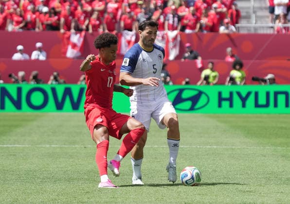 CAN, World Cup FIFA 2026, preliminary round, Canada vs Bosnia and Herzegovina 12 06 2026, Toronto Stadium, Toronto, CAN, World Cup FIFA 2026, preliminary round, Canada vs Bosnia and Herzegovina, pictured Tajon Buchanan Canada , Sead Kolasinac Bosnia nordphotoxGmbHx xBratic nph00250