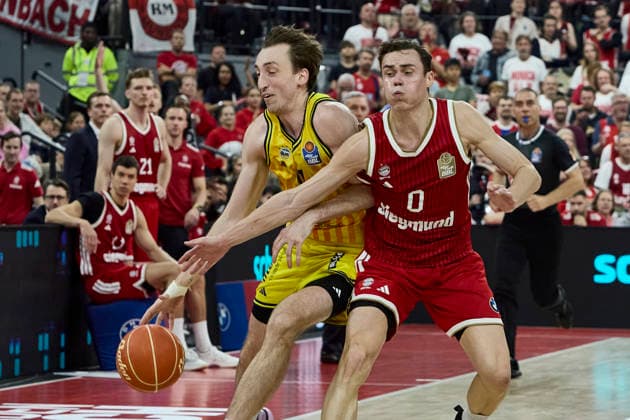 German Basketball Bundesliga BBL , FC Bayern Munich Basketball vs ALBA Berlin, Munich FC Bayern Basketball, Berlin ALBA, 2026 06 12 in Munich SAP Garden WOOD Moses ALBA Berlin Power Forward PF Nr11 BER11 , DIMITRIJEVIC Neno FC Bayern Munich Basketball Guard Nr 0 BAY0 sportworld Munich SAP Garden Bayern Germany