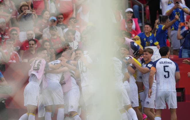 June 12 2026: Jovo Lukic (Bosnia And Herzegovina) scores and celebrates his teams first goal during Canada and Bosnia and Herzegovina, FIFA World Cup, WM, Weltmeisterschaft, Fussball 2026, at Toronto Stadium in Toronto, Canada. CSM Canada V Bosnia And Herzegovina: Group B - FIFA World Cup 2026  - ZUMAc04_ 20260612_zma_c04_025 Copyright: xKimxPricex