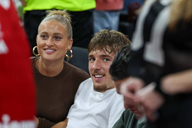 Lennart Karl FC Bayern Muenchen, 42 with girlfriend Zoe Kaeppele, GER, FC Bayern Basketball vs Alba Berlin, Basketball, easycredit Basketball Bundesliga, Playoffs, Final, Game 1, Season 2025 2026, 12 06 2026, GER, FC Bayern Basketball vs Alba Berlin, Basketball, easycredit Basketball Bundesliga, Playoffs, Final, Game 1, Season 2025 2026, 12 06 2026 Muenchen Copyright: xEibner-Pressefoto JennixMaulx EP_JML