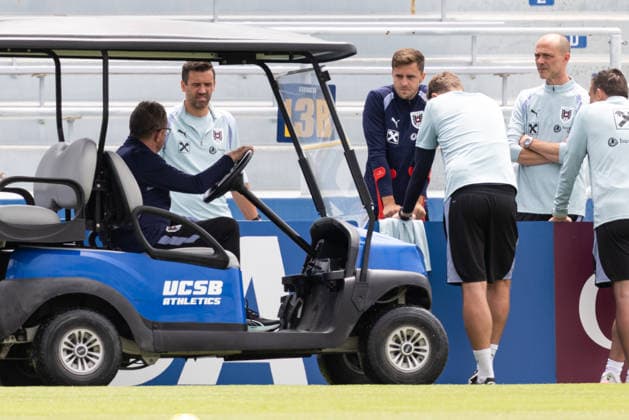 SOCCER - FIFA World Cup, WM, Weltmeisterschaft, Fussball 2026, preview SANTA BARBARA,CALIFORNIA,USA,12.JUN.26 - SOCCER - FIFA World Cup 2026, USA, Mexico, Canada, preview, OEFB, Oesterreichischer Fussball-Bund, training team AUT. Image shows head coach Ralf Rangnick, assistant coach Stefan Oesen, Christoph Baumgartner and Simon Stadler (AUT).  GEPAxpictures xArminxRauthner