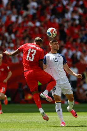 Derek Cornelius (L) of Canada vies for the ball with Jovo Lukic of Bosnia and Herzegovina in a Group B match of the 2026 FIFA World Cup, WM, Weltmeisterschaft, Fussball between Canada and Bosnia and Herzegovina at BMO Field in Toronto,Canada, 12 June 2026. Fifa World Cup 2026 - Group B - Canada vs Bosnia and Herzegovina !ACHTUNG: NUR REDAKTIONELLE NUTZUNG!  Copyright: xBienvenidoxVelascox GR5169 20260612-55020580413_1