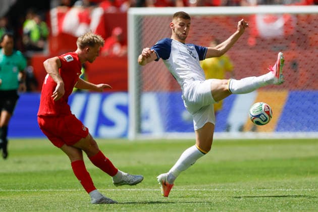 Luc De Fourgrolles (L) of Canada vies for the ball with Jovo Lukic of Bosnia and Herzegovina in a Group B match of the 2026 FIFA World Cup, WM, Weltmeisterschaft, Fussball between Canada and Bosnia and Herzegovina at BMO Field in Toronto,Canada, 12 June 2026. Fifa World Cup 2026 - Group B - Canada vs Bosnia and Herzegovina !ACHTUNG: NUR REDAKTIONELLE NUTZUNG!  Copyright: xBienvenidoxVelascox GR5174 20260612-55020580442_1