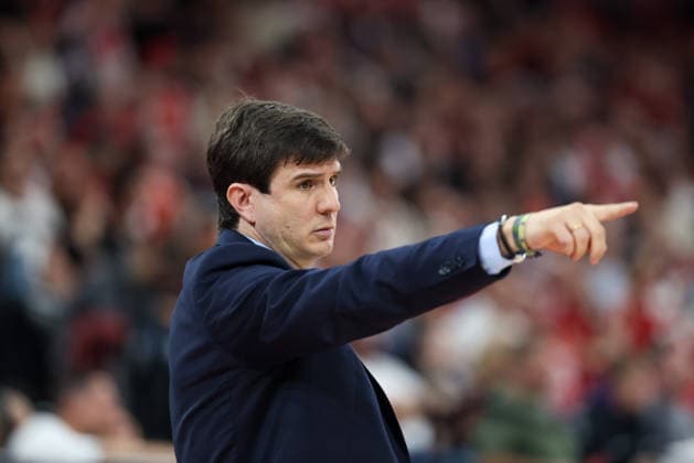 Pedro Calles Alba Berlin, Head Coach gestures, GER, FC Bayern Basketball vs Alba Berlin, Basketball, easycredit Basketball Bundesliga, Playoffs, Final, Game 1, Season 2025 2026, 12 06 2026, GER, FC Bayern Basketball vs Alba Berlin, Basketball, easycredit Basketball Bundesliga, Playoffs, Final, Game 1, Season 2025 2026, 12 06 2026 Muenchen Copyright: xEibner-Pressefoto JennixMaulx EP_JML