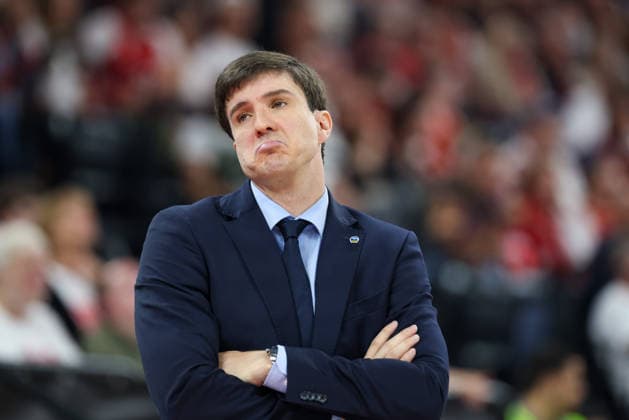 Pedro Calles Alba Berlin, Head Coach , Facial expressions, Emotions, GER, FC Bayern Basketball vs Alba Berlin, Basketball, easycredit Basketball Bundesliga, Playoffs, Final, Game 1, Season 2025 2026, 12 06 2026, GER, FC Bayern Basketball vs Alba Berlin, Basketball, easycredit Basketball Bundesliga, Playoffs, Final, Game 1, Season 2025 2026, 12 06 2026 Muenchen Copyright: xEibner-Pressefoto JennixMaulx EP_JML