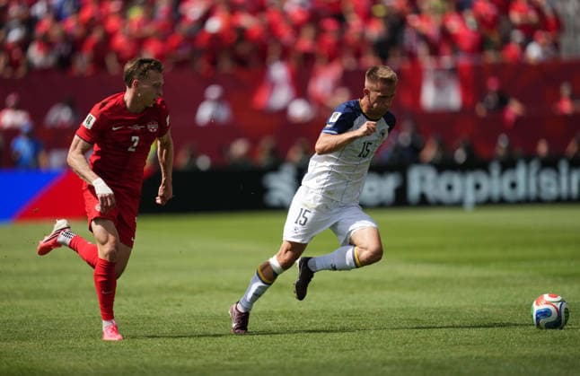 June 12 2026: Amar Memic (Bosnia And Herzegovina) controls the ball during Canada and Bosnia and Herzegovina, FIFA World Cup, WM, Weltmeisterschaft, Fussball 2026, at Toronto Stadium in Toronto, Canada. CSM Canada V Bosnia And Herzegovina: Group B - FIFA World Cup 2026  - ZUMAc04_ 20260612_zma_c04_039 Copyright: xKimxPricex