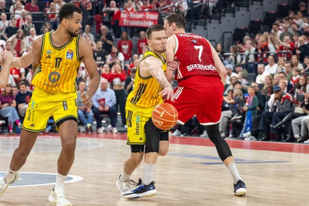 Martin Hermannsson 15 Alba Berlin in a duel with Johannes Voigtmann 7 FC Bayern Basketball , FC Bayern Basketball vs Alba Berlin, BBL, Final 1, 12 06 2026 Munich Bavaria Germany Copyright: xkolbert-press UlrichxGamelx