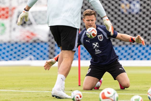 SOCCER - FIFA World Cup, WM, Weltmeisterschaft, Fussball 2026, preview SANTA BARBARA,CALIFORNIA,USA,12.JUN.26 - SOCCER - FIFA World Cup 2026, USA, Mexico, Canada, preview, OEFB, Oesterreichischer Fussball-Bund, training team AUT. Image shows Patrick Pentz (AUT).  GEPAxpictures xArminxRauthner