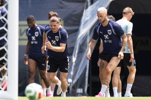 SOCCER - FIFA World Cup, WM, Weltmeisterschaft, Fussball 2026, preview SANTA BARBARA,CALIFORNIA,USA,12.JUN.26 - SOCCER - FIFA World Cup 2026, USA, Mexico, Canada, preview, OEFB, Oesterreichischer Fussball-Bund, training team AUT. Image shows Marcel Sabitzer and Marko Arnautovic (AUT).  GEPAxpictures xArminxRauthner