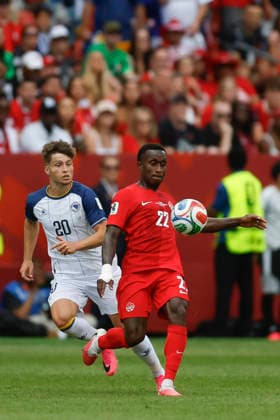 Richie Laryea (R) of Canada vies for the ball with Esmir Bajraktarevic of Bosnia and Herzegovina in a Group B match of the 2026 FIFA World Cup, WM, Weltmeisterschaft, Fussball between Canada and Bosnia and Herzegovina at BMO Field in Toronto,Canada, 12 June 2026. Fifa World Cup 2026 - Group B - Canada vs Bosnia and Herzegovina !ACHTUNG: NUR REDAKTIONELLE NUTZUNG!  Copyright: xBienvenidoxVelascox GR5180 0859021654st