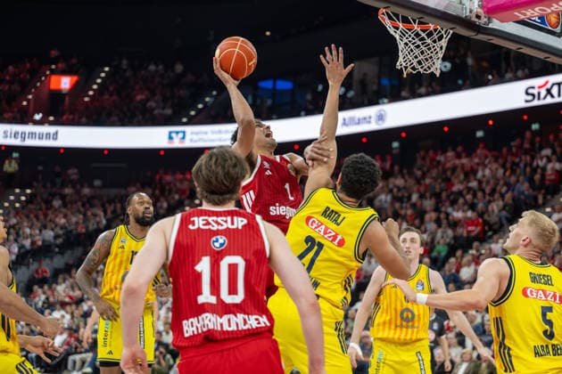 Oscar da Silva 1 FC Bayern Basketball in duel with Michael Rataj 21 Alba Berlin , FC Bayern Basketball vs Alba Berlin, BBL, Final 1, 12 06 2026 Munich Bavaria Germany Copyright: xkolbert-press UlrichxGamelx