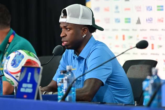 MetLife Stadium NEW JERSEY (NY), 12 06 2026 - SPORTS WORLD CUP: FOOTBALL-BRAZIL - Player Vinicius Junior, accompanied by coach Carlos Ancelotti, during a press conference, PK, Pressekonferenz held in the press room of MetLife Stadium, in New Jersey, on the afternoon of Friday, June 12. The team is preparing to face Morocco (MAR) in the first round of Group C of the 2026 FIFA World Cup, WM, Weltmeisterschaft, Fussball (Photo: Eduardo Carmim Photo Premium SPP) 30930 (Eduardo Carmim SPP)  Copyright: xEduardoxCarmimx xSPPx spp-en-EdCa-eduardo_carmim_photo_premium_490900