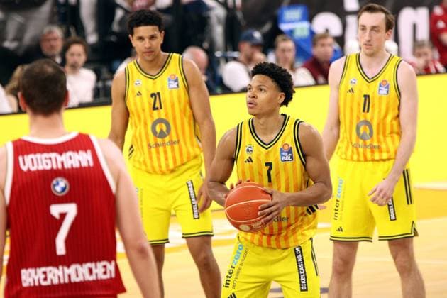 MUNICH, GERMANY - June 12: free throw by Kayil, Jack (ALBA Berlin, 7) during the easyCredit Basketball Bundesliga Playoff Finals on game 1, between FC Bayern Muenchen vs. ALBA Berlin at SAP Garden, Munich, on June 12, 2026 in Munich, Germany. Bavaria Germany Copyright: xPhotographer:xNilsxKoepkex