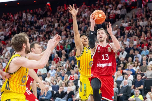 Jack Kayil 7 Alba Berlin in a duel with Andreas Obst 13 FC Bayern Basketball , FC Bayern Basketball vs Alba Berlin, BBL, Final 1, 12 06 2026 Munich Bavaria Germany Copyright: xkolbert-press UlrichxGamelx