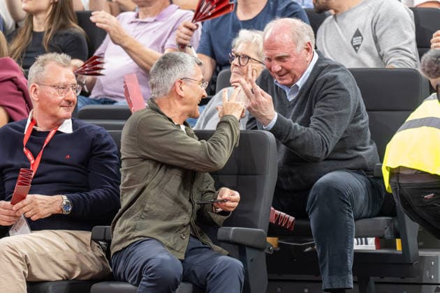 Club president Herbert Hainer FC Bayern Muenchen and Uli Hoeness supervisory board member FC Bayern Muenchen eV as well as honorary president of FC Bayern give hand sign two and mean 2 baskets in a row and laugh, FC Bayern Basketball vs Alba Berlin, BBL, Final 1, 12 06 2026 Muenchen Bayern Germany Copyright: xkolbert-press UlrichxGamelx