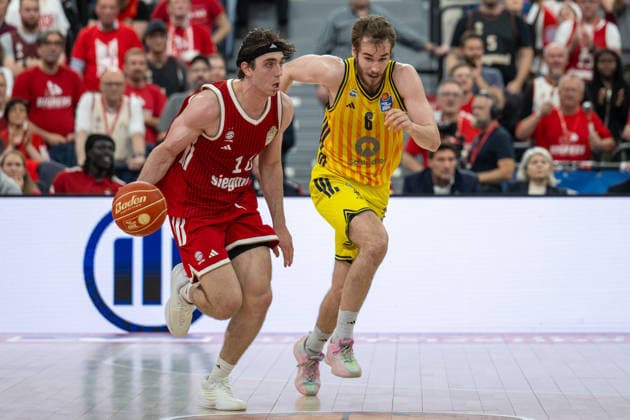 Justin Jessup 10 FC Bayern Basketball in duel with Malte Delow 6 Alba Berlin , FC Bayern Basketball vs Alba Berlin, BBL, Final 1, 12 06 2026 Munich Bavaria Germany Copyright: xkolbert-press UlrichxGamelx