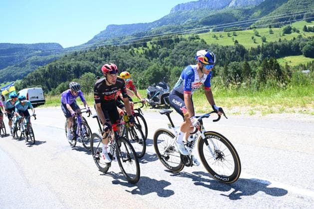 Tour Auvergne - Rhone-Alpes 2026 Stage 6 CREST-VOLAND, FRANCE - JUNE 12 : Thalmann Roland (SUI) of Tudor Pro Cycling Team, Vermeersch Gianni (BEL) of Red Bull BORA Hansgrohe during stage 6 of the 78th edition of Tour Auvergne - Rhone-Alpes an UCI World Tour 2.UWT cycling road race stage for Men Elite of 182.3 km with start in Saint-Vulbas and finish in Crest-Voland on June 12, 2026 in Crest-Voland, France, 12 06 2026 ( Motordriver Guy De Vuyst - Crest-Voland France  Copyright: xVincentxKalutx