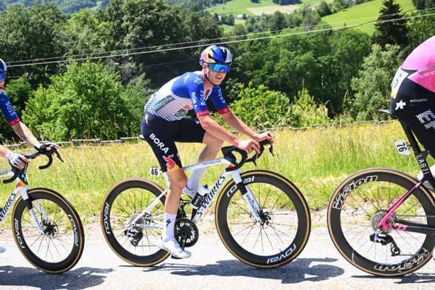 Tour Auvergne - Rhone-Alpes 2026 Stage 6 CREST-VOLAND, FRANCE - JUNE 12 : Thornley Callum (GBR) of Red Bull - BORA - Hansgrohe, Van Gils Maxim (BEL) of Red Bull - BORA - Hansgrohe during stage 6 of the 78th edition of Tour Auvergne - Rhone-Alpes an UCI World Tour 2.UWT cycling road race stage for Men Elite of 182.3 km with start in Saint-Vulbas and finish in Crest-Voland on June 12, 2026 in Crest-Voland, France, 12 06 2026 ( Motordriver Guy De Vuyst - Crest-Voland France  Copyright: xVincentxKalutx