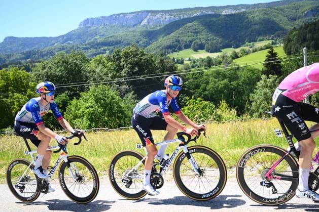 Tour Auvergne - Rhone-Alpes 2026 Stage 6 CREST-VOLAND, FRANCE - JUNE 12 : Thornley Callum (GBR) of Red Bull - BORA - Hansgrohe, Van Gils Maxim (BEL) of Red Bull - BORA - Hansgrohe during stage 6 of the 78th edition of Tour Auvergne - Rhone-Alpes an UCI World Tour 2.UWT cycling road race stage for Men Elite of 182.3 km with start in Saint-Vulbas and finish in Crest-Voland on June 12, 2026 in Crest-Voland, France, 12 06 2026 ( Motordriver Guy De Vuyst - Crest-Voland France  Copyright: xVincentxKalutx