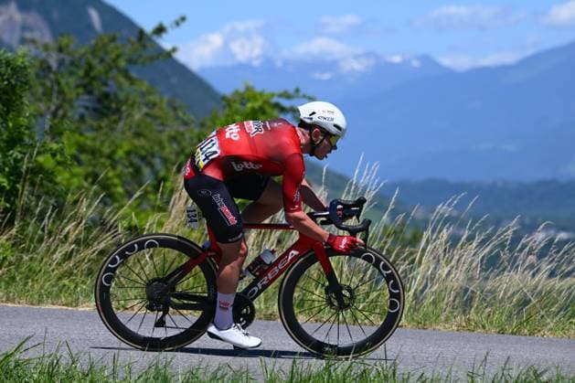 Tour Auvergne - Rhone-Alpes 2026 Stage 6 CREST-VOLAND, FRANCE - JUNE 12 : Fox Matthew (AUS) of Lotto Intermarche during stage 6 of the 78th edition of Tour Auvergne - Rhone-Alpes an UCI World Tour 2.UWT cycling road race stage for Men Elite of 182.3 km with start in Saint-Vulbas and finish in Crest-Voland on June 12, 2026 in Crest-Voland, France, 12 06 2026 ( Motordriver Guy De Vuyst - Crest-Voland France  Copyright: xVincentxKalutx